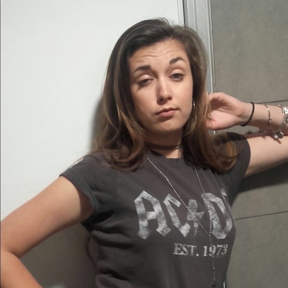 Meet your Posher, Emily